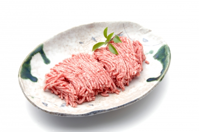 ハンバーグに合うひき肉の種類は？牛と豚の違いや合挽肉の割合とは？